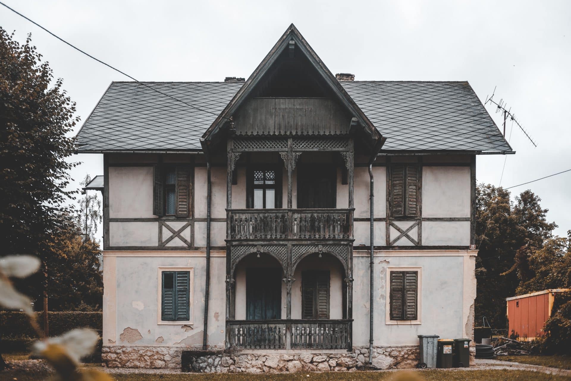 Achat d’une maison ancienne : l’utilité d’une étude de sol