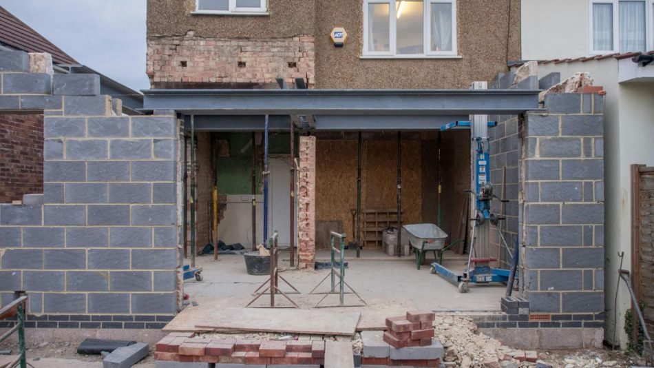 Étude de sol dans les Yvelines (78) 2 Construction : pourquoi réaliser une étude G2 pour bâtiment industriel ?